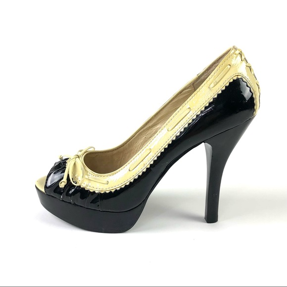 Michael Kors Lolita Patent Leather Bow Pump - Picture 3 of 7